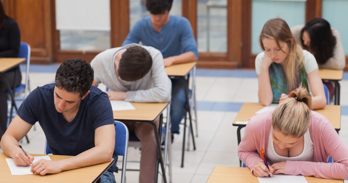 Elevii au susținut prima probă la Bac 2023, la limba română. Foto 123RF