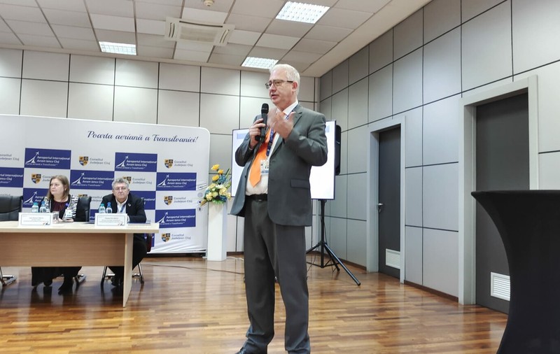 Camere video cu inteligență artificială de detectare facială a pasagerilor, inclusiv a celor deghizați, pe aeroportul din Cluj