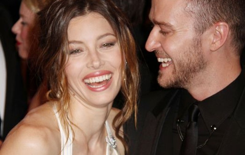 Jessica Biel a căzut în patima alcoolului: ”Când mă îmbăt, îmi sun prietenii”