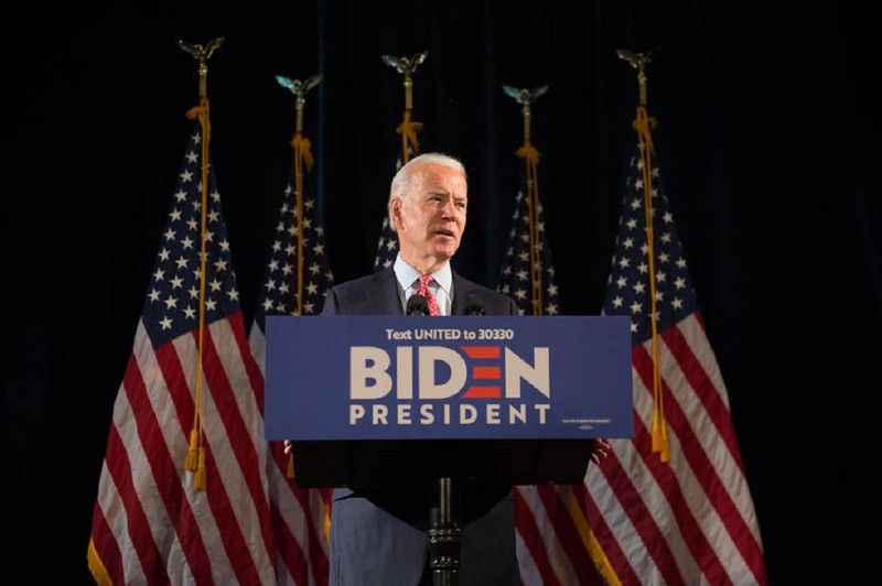 Joe Biden conduce în prezent în sondajele de opinie FOTO: EPA