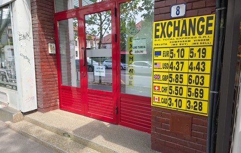 Record după record: euro a ajuns la 5,19 lei, cel mai mare curs din istorie, înaintea moțiunii PSD-AUR. Efecte în lanț în economie și în buzunare