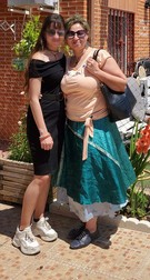 Maria, stânga, și Daniela Radu