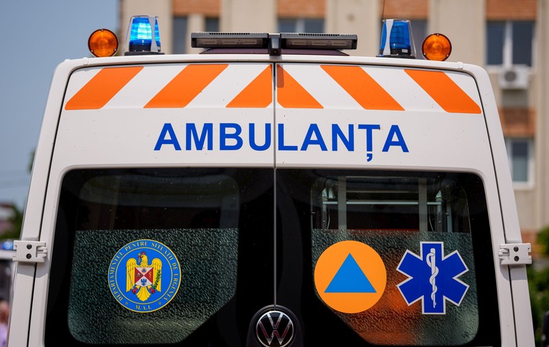Un TIR plin cu carne a izbit violent parapetul de pe marginea autostrăzii A1 Sebeș-Sibiu. Șoferița nu a mai putut fi salvată