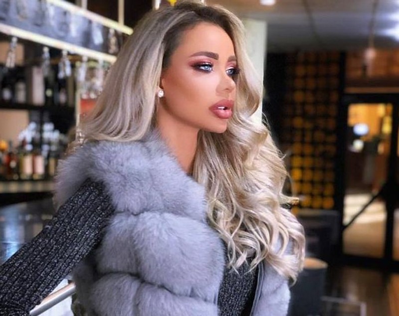 E serioasă relația dintre Bianca Drăgușanu și Alex Bodi. Vedeta s-a mutat cu iubitul | FOTO