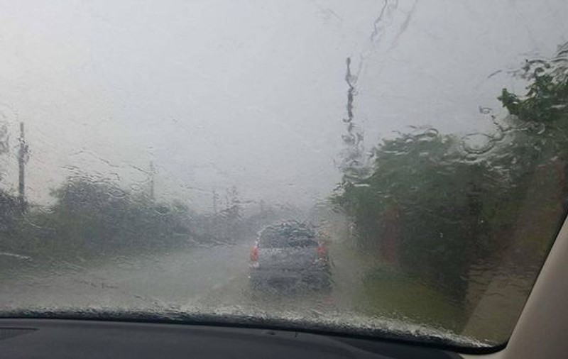 Cod portocaliu de averse în Tulcea și Constanța și cod galben în alte trei județe