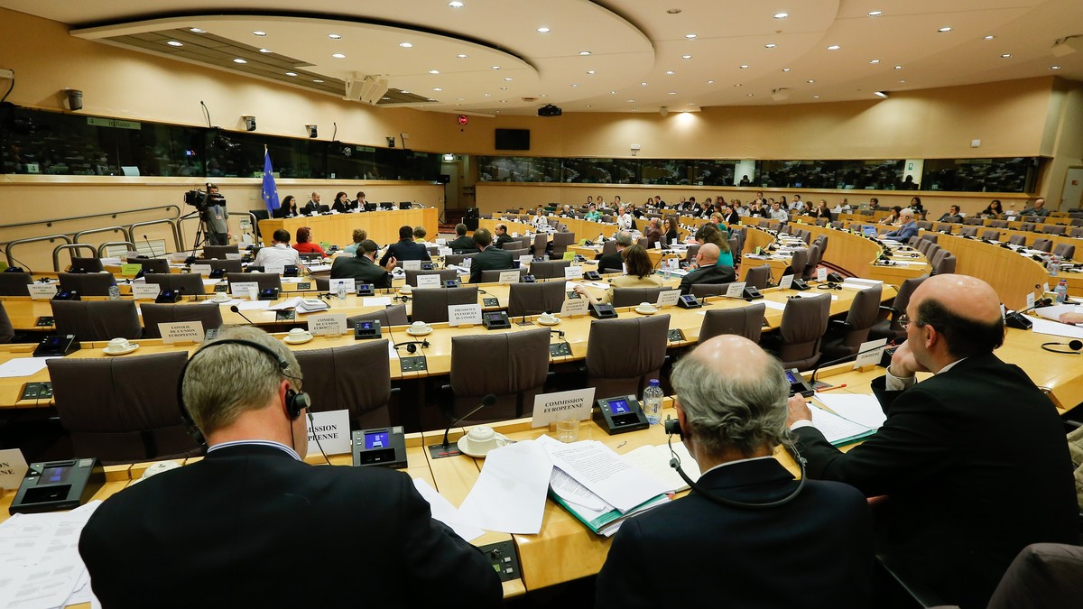 Socialiștii au contestat procedura de audiere a primilor calificaţi pentru funcţia de procuror-şef în Comisia LIBE. Mureşan: Dacă au succes nu vom avea audiere