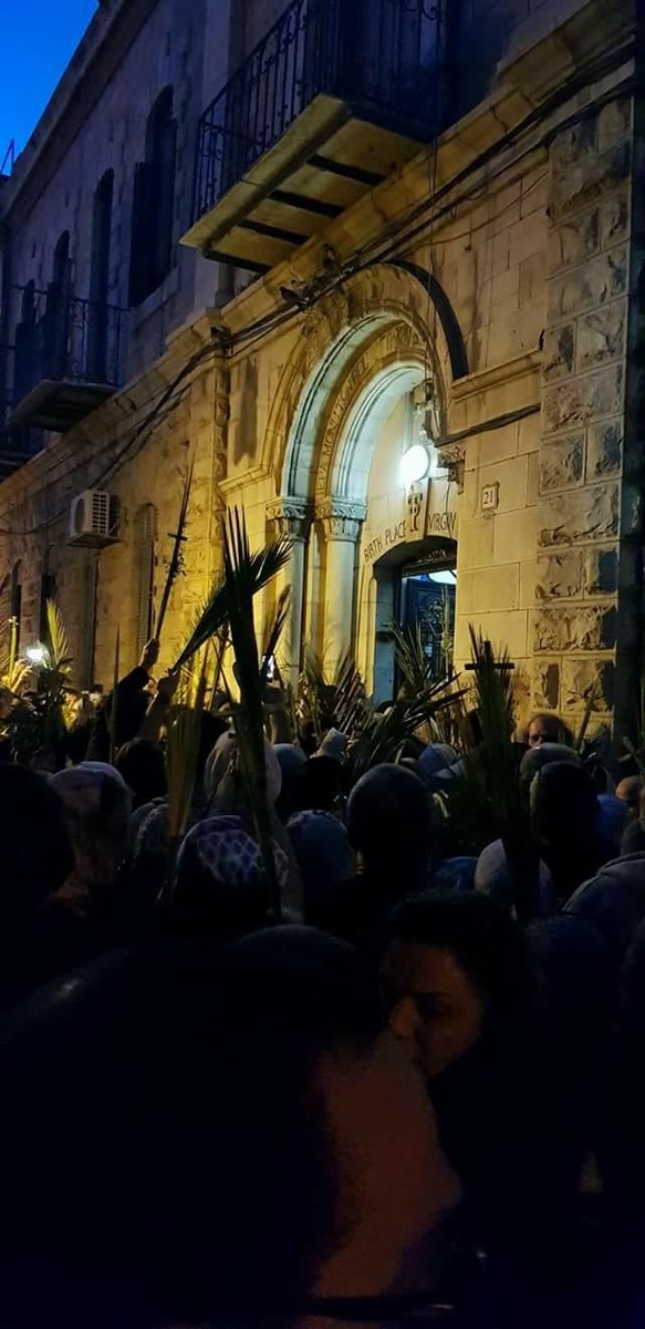 Sute de ortodocși au celebrat Floriile în Ierusalim
