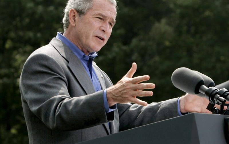 Bush a declarat în premieră că economia SUA este în recesiune
