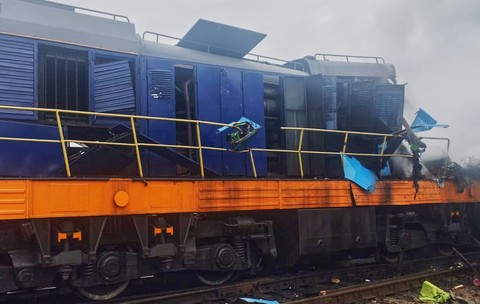 Tren de pasageri din Ucraina avariat de o dronă rusească Sursa foto: Profimedia