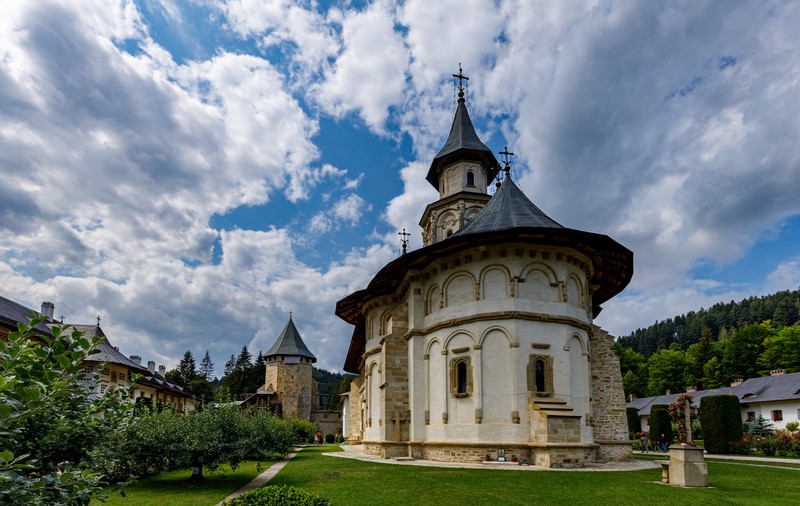 Gura Humorului - colț de rai în Bucovina. Ce obiective turistice să vizitezi