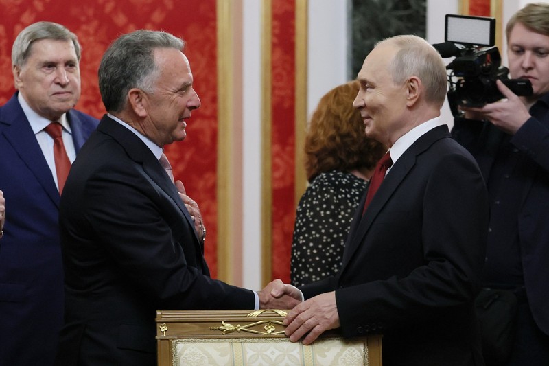 Vladimir Putin dâ mâna cu Steve Witkoff Foto: Profimedia