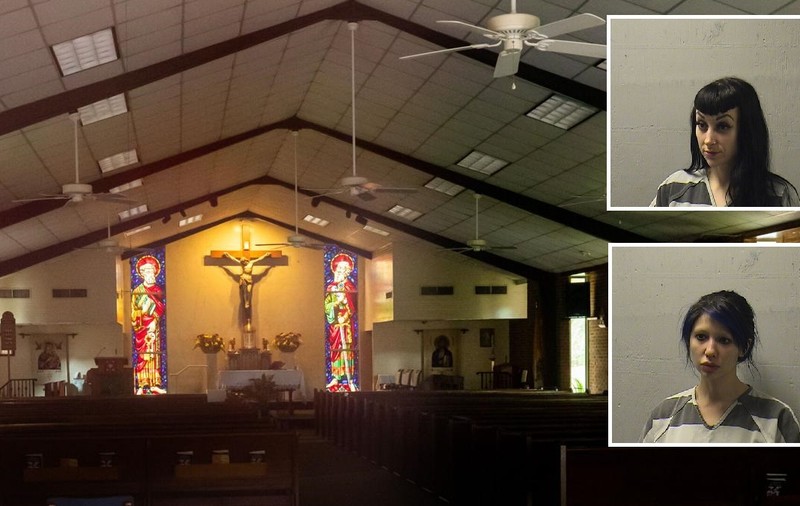 Un preot a fost filmat prin fereastră cum făcea sex cu două dominatoare, pe altar, în biserica catolică în care slujea, în Louisiana