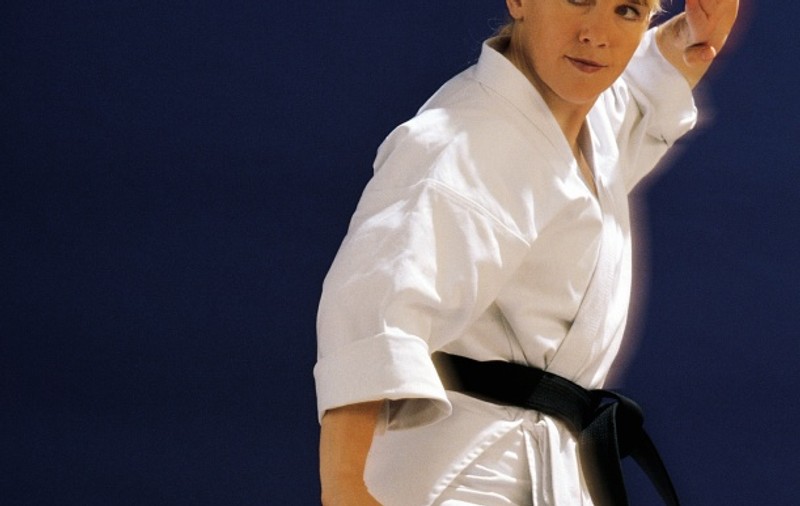 Prostituatele indiene învaţă karate