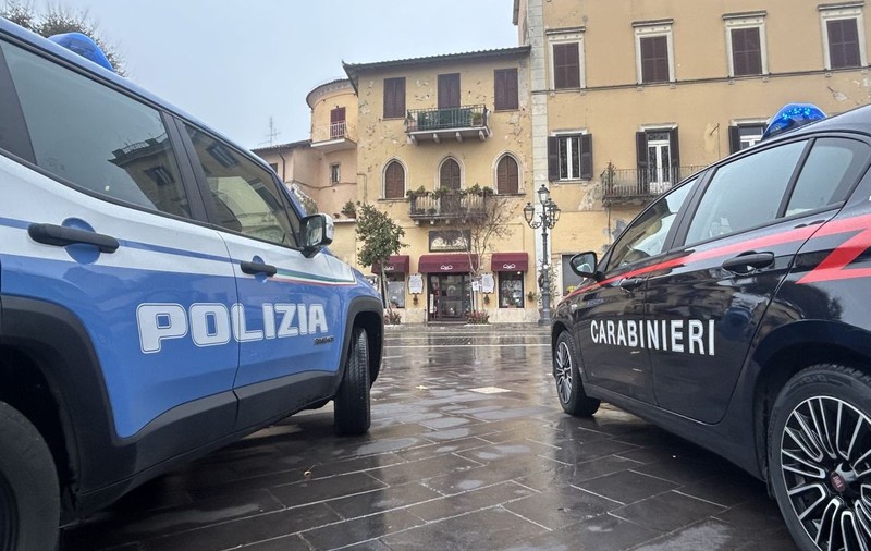 Un român din Italia a fost dat de gol de mașina sa veche, un Volkswagen Golf, și a ajuns după gratii