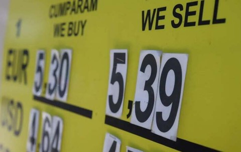 Euro atinge recordul de 5,3447 lei la cursul BNR, după un salt zilnic de aproape 1,3%