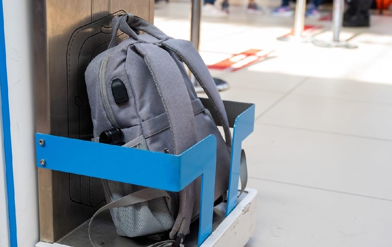 Biletele de avion se vor scumpi după implementarea noilor reglementări UE referitoare la bagaje, avertizează CEO-ul Ryanair: „Sunt stupide”