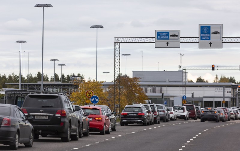 Finlanda anunță că își va închide granițele pentru turiștii ruși, după ce aceștia au făcut cozi să intre în țară în urma anunțului mobilizării