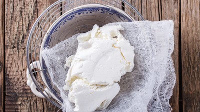 Cum să faci brânză de vaci acasă
