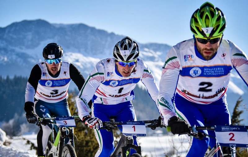 Podium integral românesc, în prima zi a Campionatelor Mondiale de triatlon de iarnă de la Cheile Grădiştei