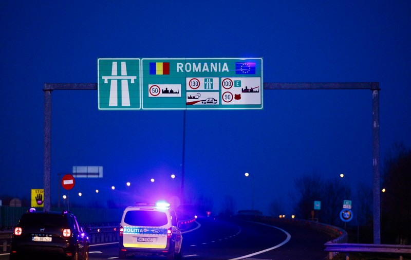 Proiect de lege: condamnații fugari, puși să-și plătească extrădarea. Ciolacu: „Vrem să îi punem să plătească în plus”