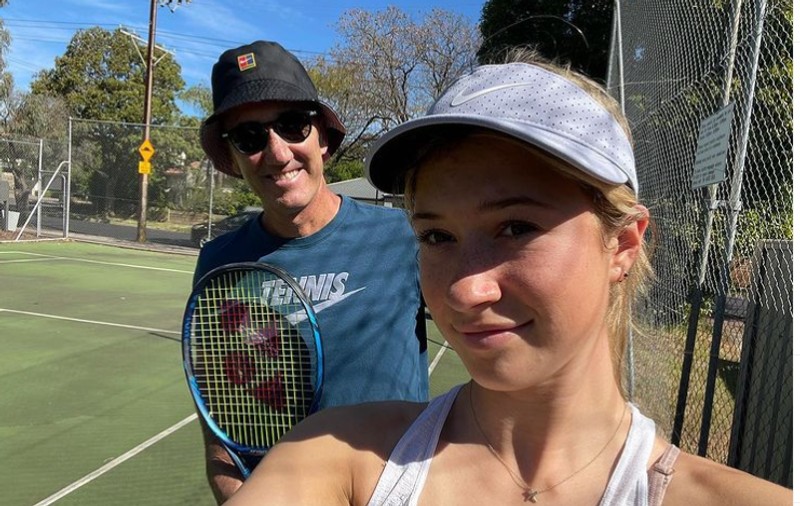 Darren Cahill, pe teren alături de noua sa elevă. Cum a reacționat Simona Halep