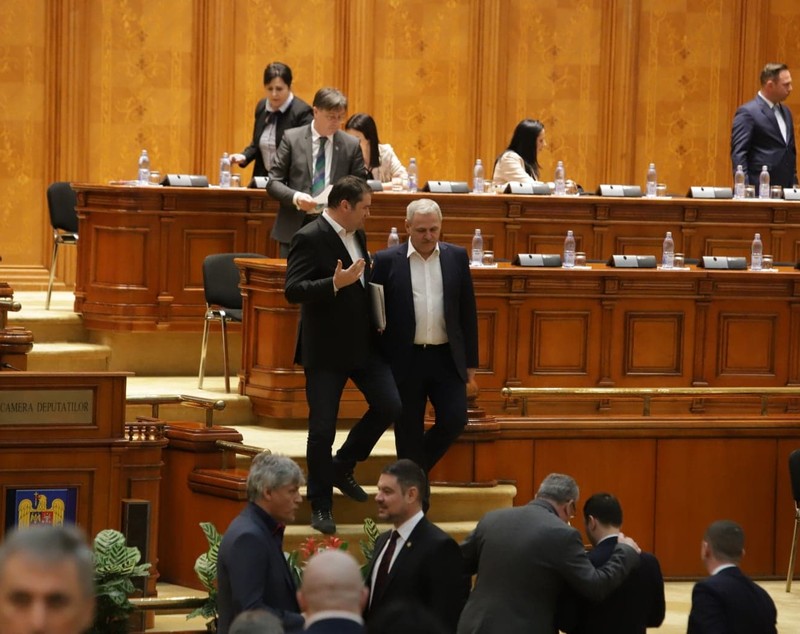 FOTO | Parlamentul a adoptat legea bugetului de stat pe 2019 în forma iniţială. Cererea lui Klaus Iohannis de reexaminare a legii a fost respinsă
