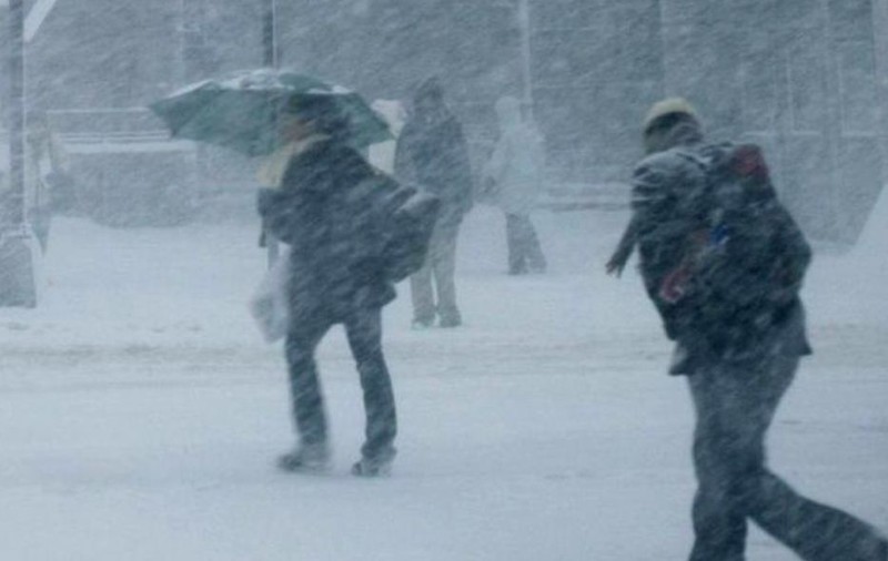 Informare meteo de vreme rea: ninsori și vânt, de duminică până marți. Care sunt zonele vizate