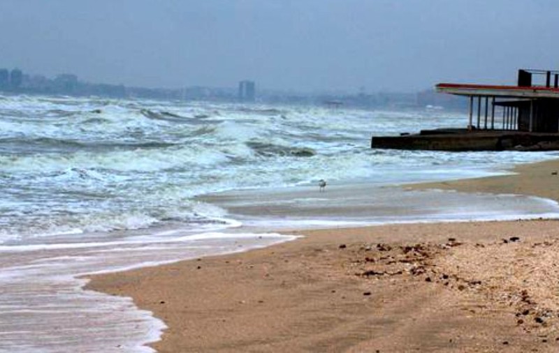 Cod galben de vânt puternic, în Constanţa şi Tulcea. Porturile de la Marea Neagră, închise