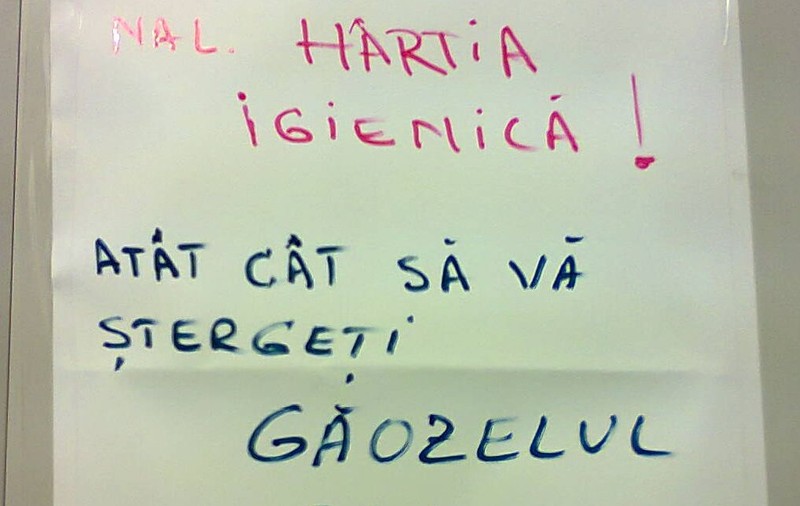 SFATURI UTILE LA STADIONUL DIN PLOIEȘTI. Cum să folosești rațional hârtia igienică!