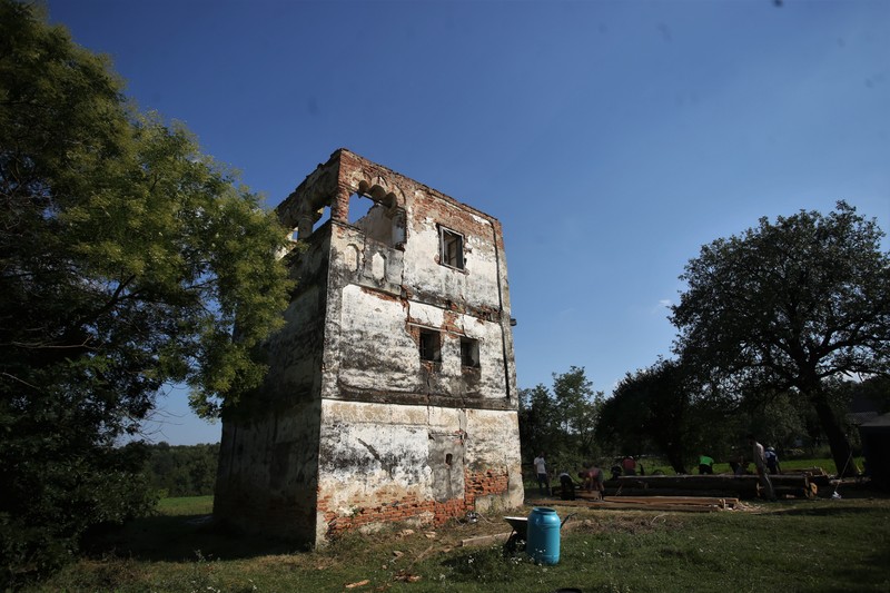 Cula Cioabă Chintescu din Șiacu, Gorj, are peste 200 de ani și a intrat într-un proces de reabilitare