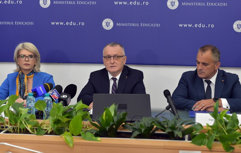 În fața noii legi a educației: Dacă vreți schimbare cu adevărat, nu era nevoie de atâtea pagini. Era suficient să adăugați un singur articol