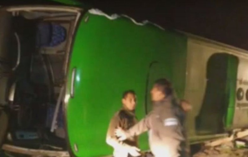 Accident de autocar în Argentina. Cel puțin 19 persoane au murit / VIDEO