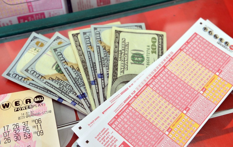 Extragere loto de 1,6 miliarde de dolari, record în SUA. Nu se știe încă dacă există un câștigător