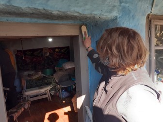 Gabriela a ajutat la treburile gospodăriei