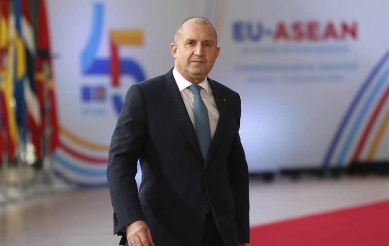 Preşedintele bulgar Rumen Radev aprobă trimiterea de arme şi muniţii în Ucraina. Ajutorul militar se ridică la 10 milioane de euro