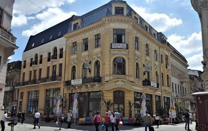 Ai trecut pe lângă această vilă de fiecare dată când ai mers în Centrul Vechi. Iată cât costă