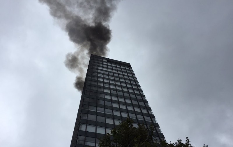 Incendiu la un centru comercial  din Berlin