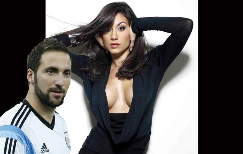 Playboy-ul Pipita Higuain s-a ales cu o nouă poreclă: "Marcator de noapte" / GALERIE FOTO HOT