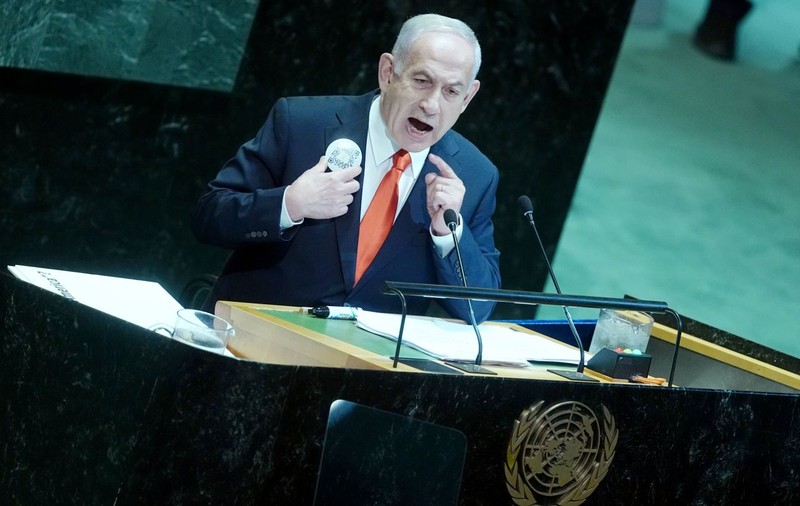 Marele Bibi – încă un număr de iluzionism de la tribuna ONU