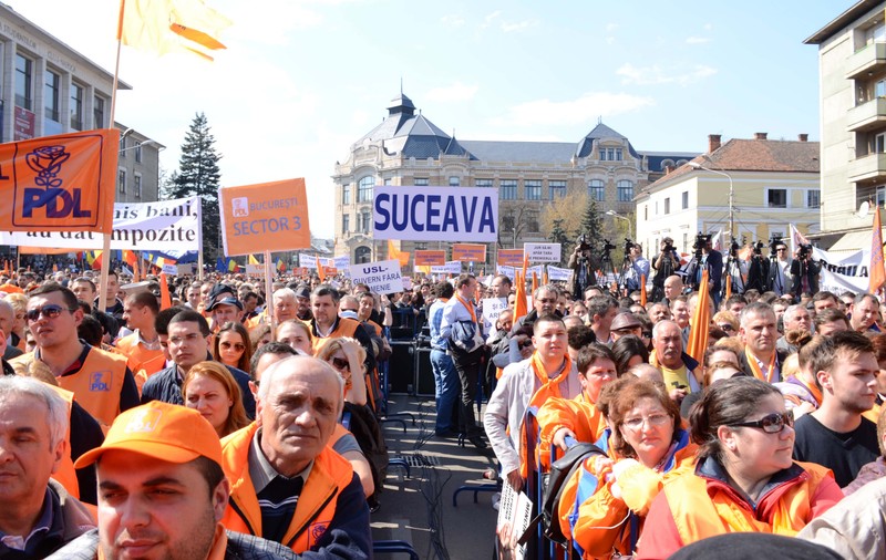 Mii de persoane, prezente la un miting PDL la Cluj 
