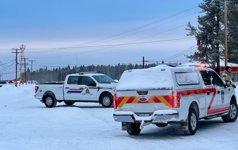 Zece oameni au murit, după ce un avion care transporta muncitori către o mină de diamante s-a prăbuşit în Canada