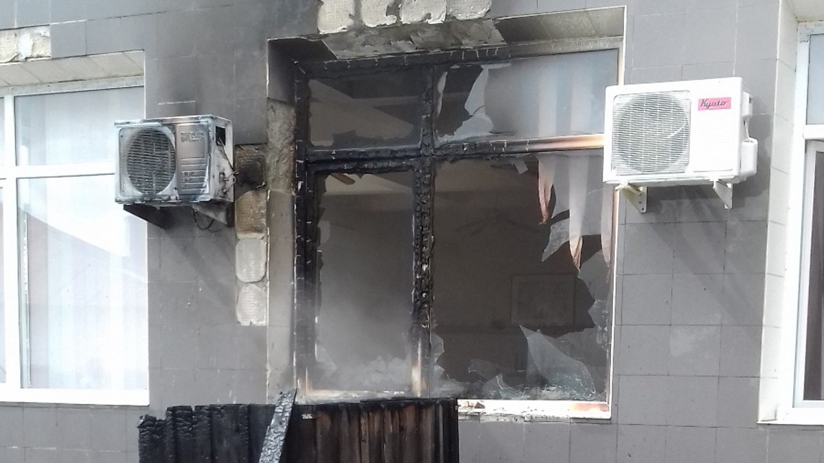 Un incendiu s-a produs joi după amiază, la un cămin de bătrâni din Neamț. Afumătoarea a luat foc