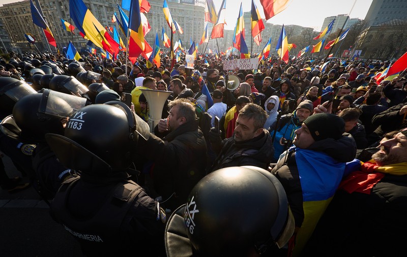 Suferința democrațiilor, post-adevărul și discernământul maselor