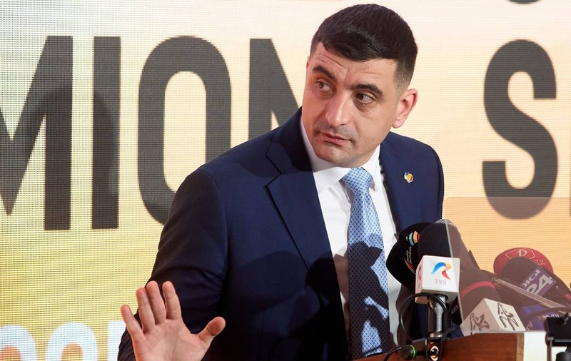 Milionarul din fotbal care îl consiliază pe George Simion: „În drumurile lui spre Chișinău s-a oprit și la meciurile echipei noastre”
