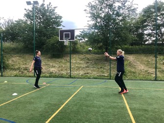 Surorile Crina și Andreea Pintea, la antrenament Foto: Sportsnet