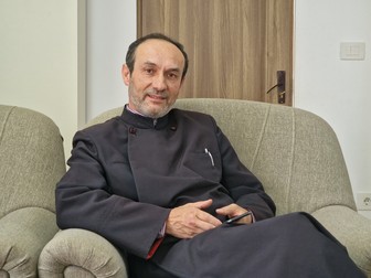 „Centrul nu primeşte nici un leu de la stat", spune părintele Burlacu