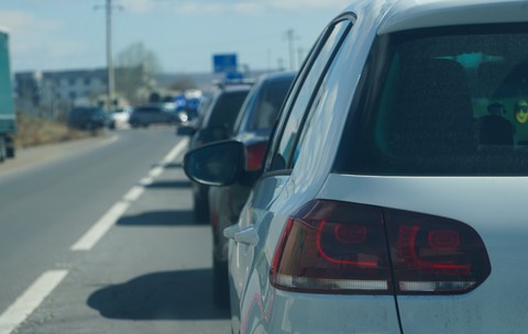 Cozi kilometrice între Brașov și Ploiești la întoarcerea din minivacanța de 1 iunie. Recomandările polițiștilor pentru șoferi