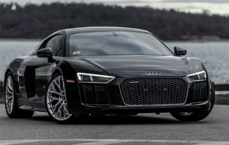 Un șofer care a vrut să-și vândă mașina „aproape a leșinat” când a auzit câți bani va primi pentru Audi-ul lui R8