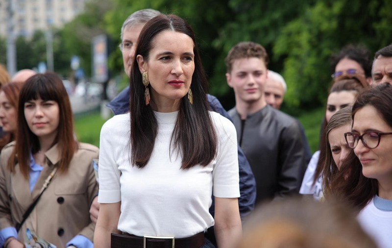 Clotilde Armand reclamă că au mai dispărut 1.000 de voturi „din pixul PNL-PSD”: „Marcele, ți-am zis că nu te pricepi la matematică”