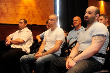 Raffael Sandor, Németh Gyozo și Sztojka Ivan (de la stânga), la tribunal | Foto: RAS Archívum